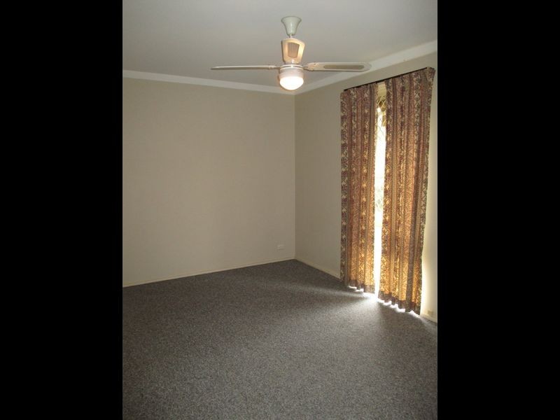 6 Watsonia Street, Maddington WA 6109