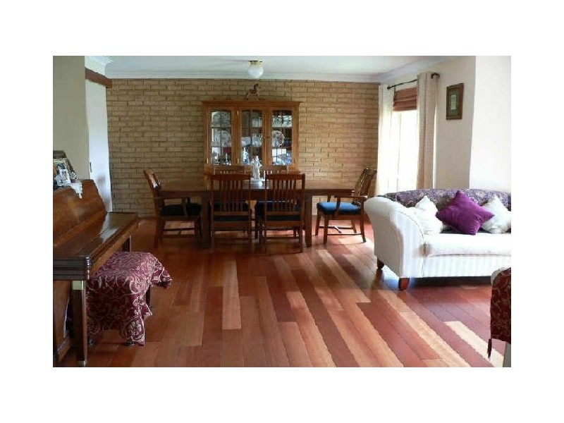 10 Meadow Grove, Leeming WA 6149