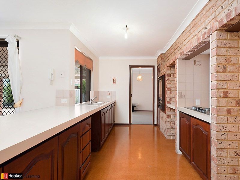 42 Jackson Avenue, Winthrop WA 6150