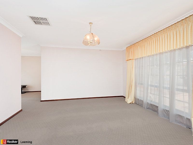 42 Jackson Avenue, Winthrop WA 6150