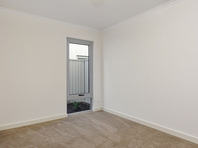 3/12 Bushlark Turn, Erskine WA 6210