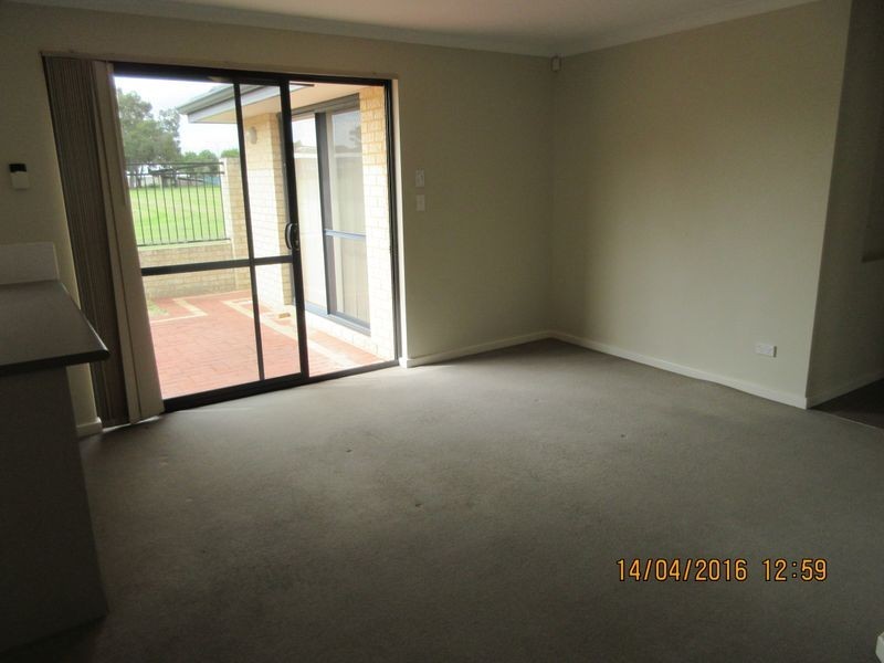 4/103 Leach Highway, Wilson WA 6107