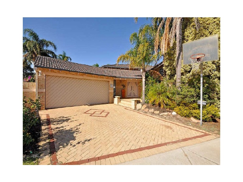 5 Arbor Grove, Leeming WA 6149