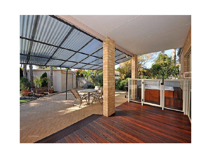 5 Arbor Grove, Leeming WA 6149