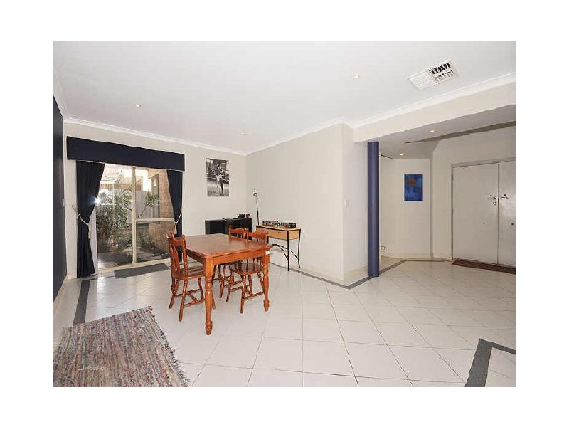 5 Arbor Grove, Leeming WA 6149