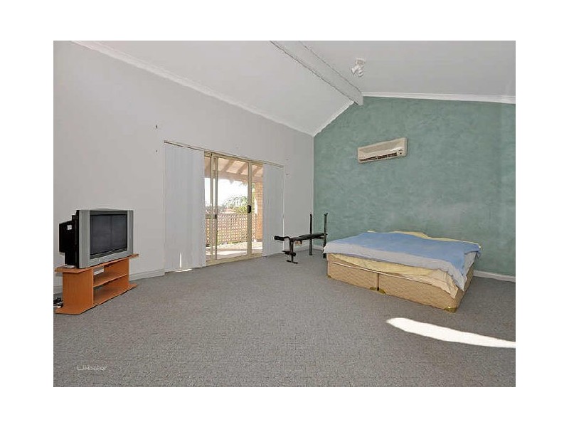 5 Arbor Grove, Leeming WA 6149