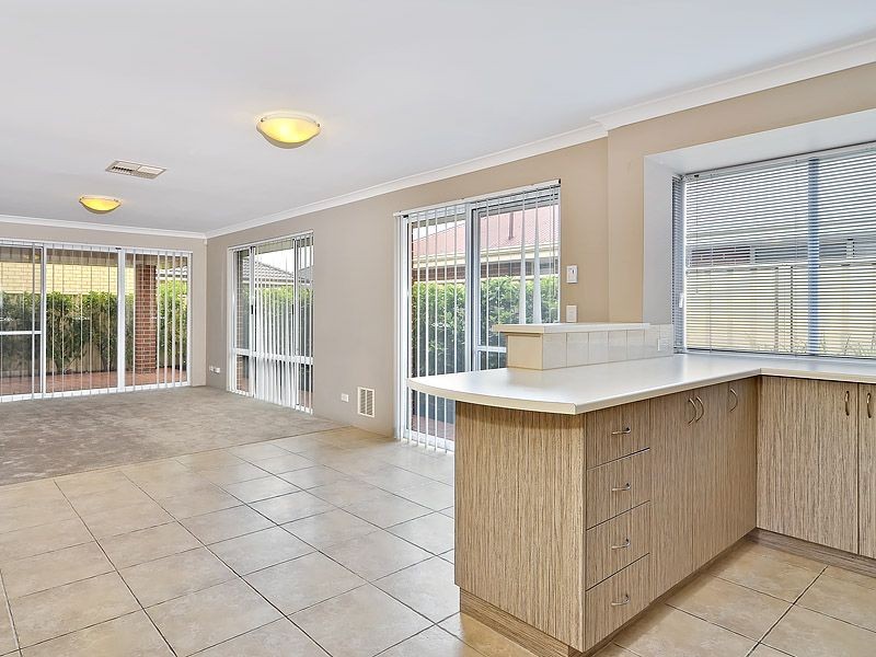 54 Claridge Circle, Thornlie WA 6108