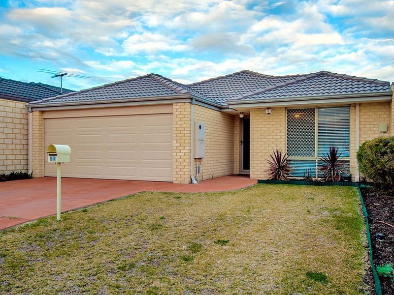 32 Flynn Street, Canning Vale WA 6155