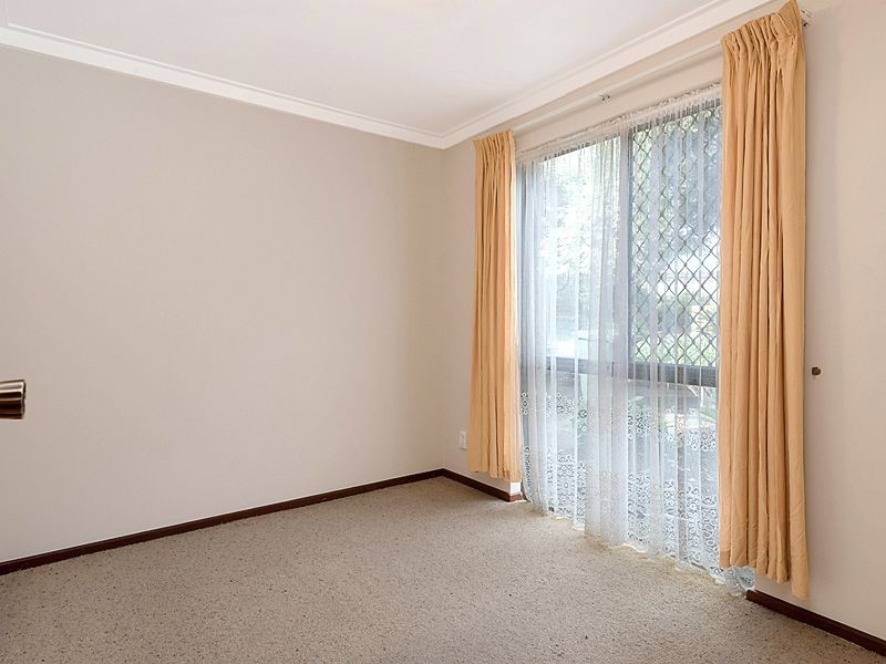 17 Irwin Street, Leeming WA 6149