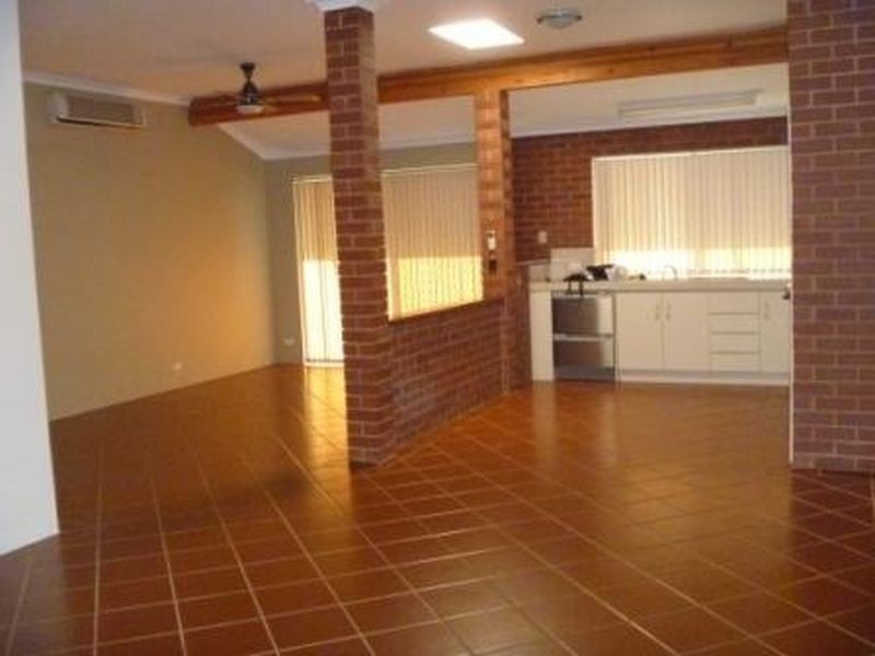 5 Spagnolo Place, Beckenham WA 6107