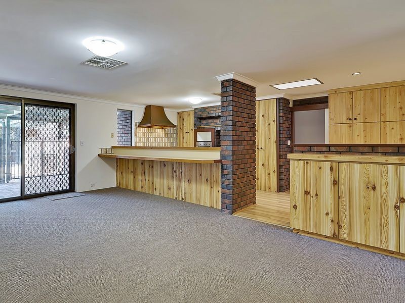 38 Nicholls Crescent, Bull Creek WA 6149