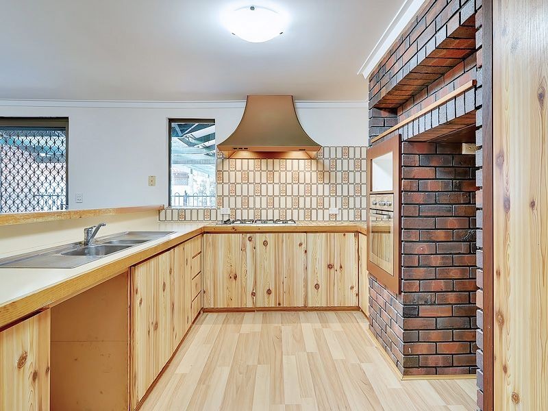 38 Nicholls Crescent, Bull Creek WA 6149