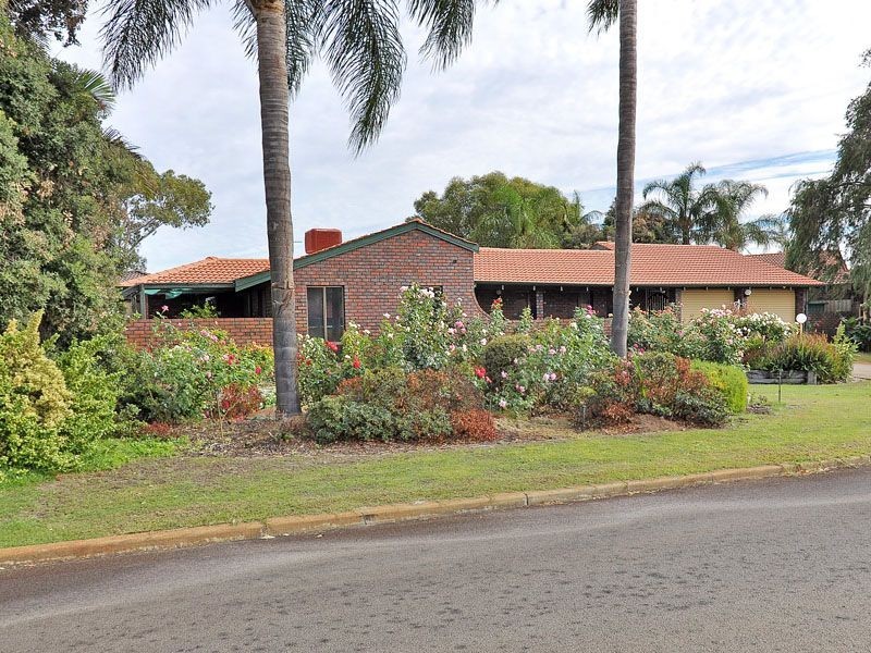 38 Nicholls Crescent, Bull Creek WA 6149