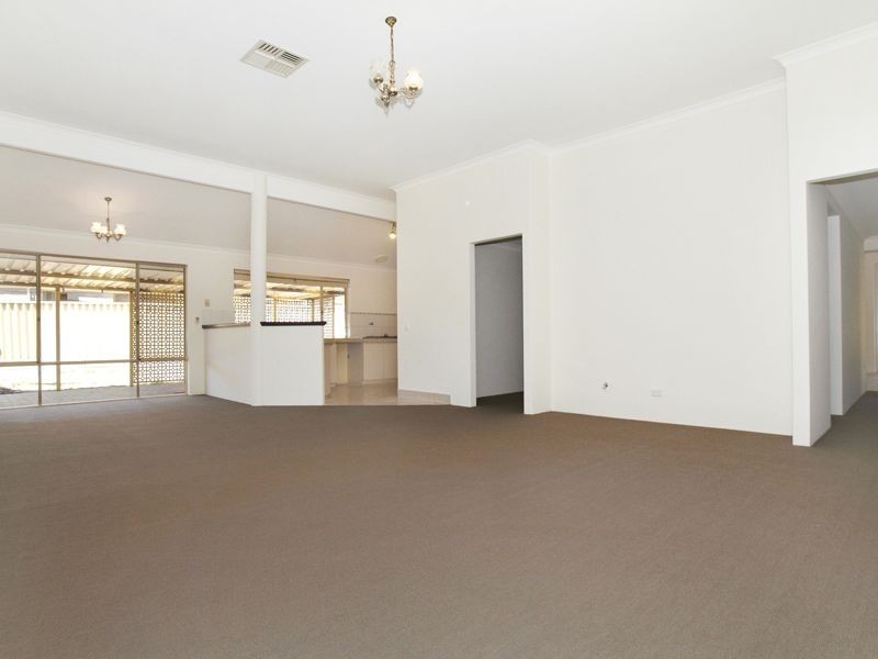 11 Green Vale Heights, Leeming WA 6149