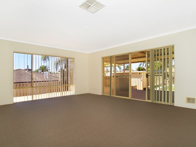 11 Green Vale Heights, Leeming WA 6149