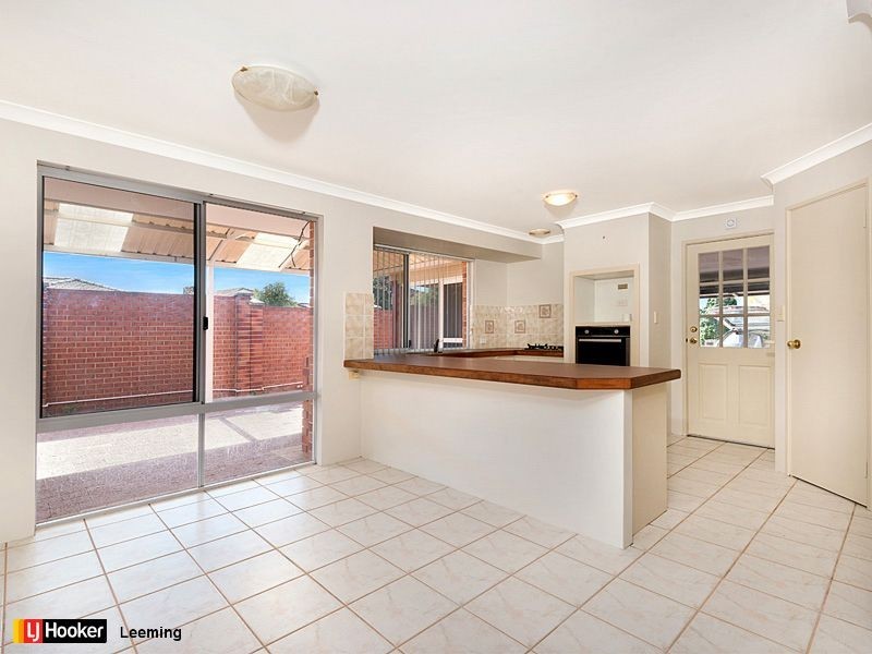 8 Minyon Circuit, Atwell WA 6164
