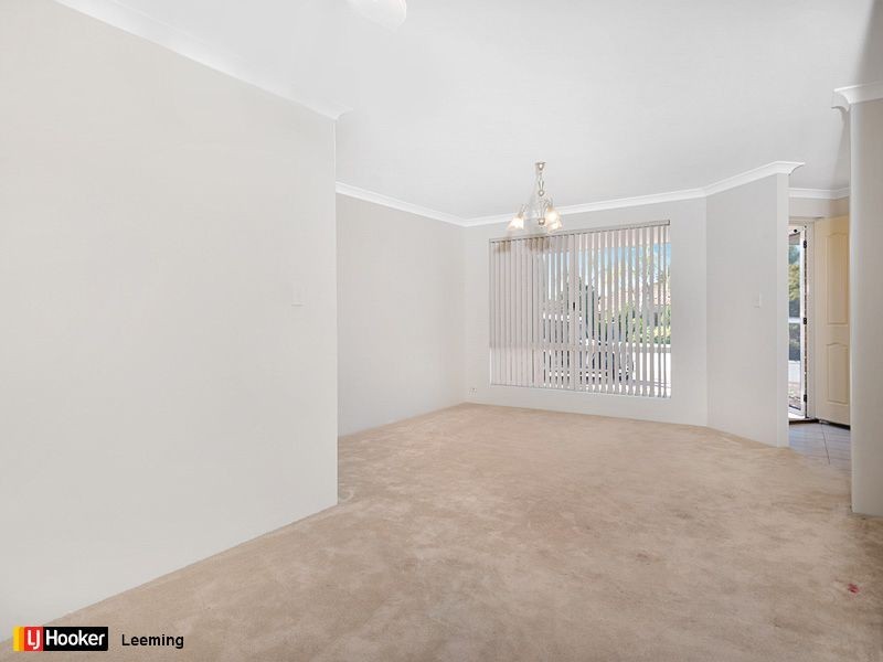 8 Minyon Circuit, Atwell WA 6164