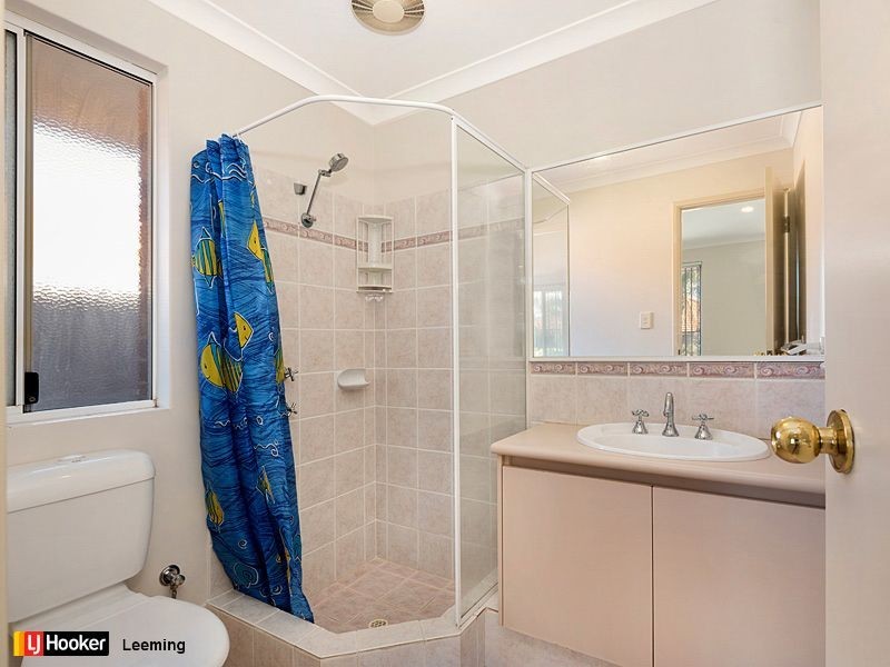 8 Minyon Circuit, Atwell WA 6164