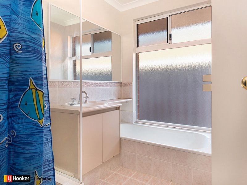 8 Minyon Circuit, Atwell WA 6164