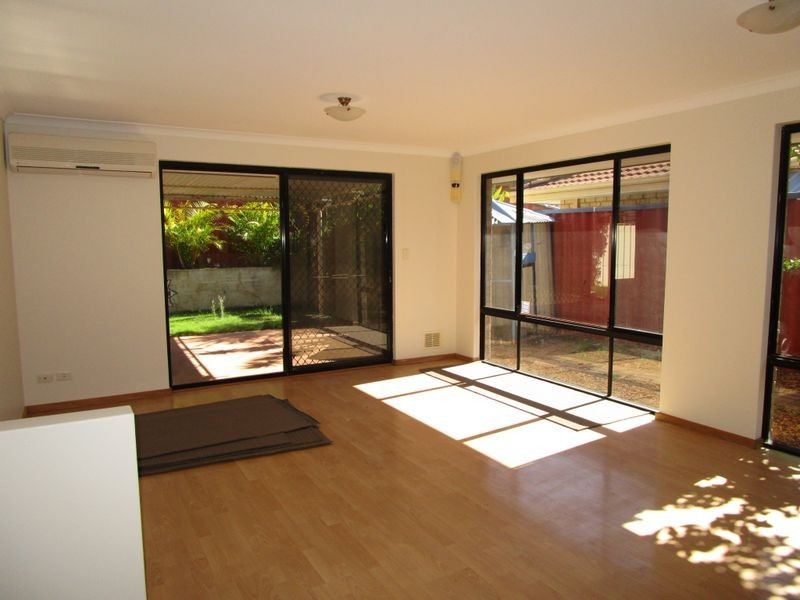 16 Senecio Lane, Beeliar WA 6164