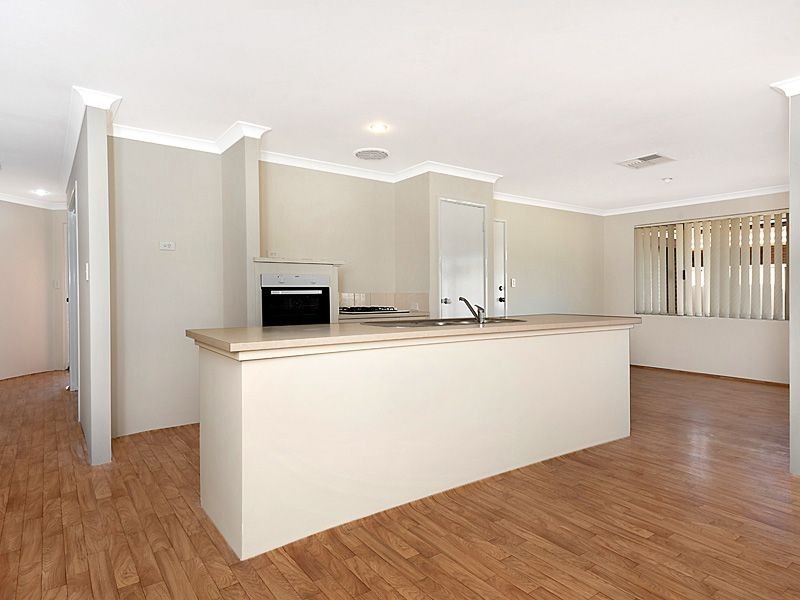 8 Boongala Circuit, Canning Vale WA 6155