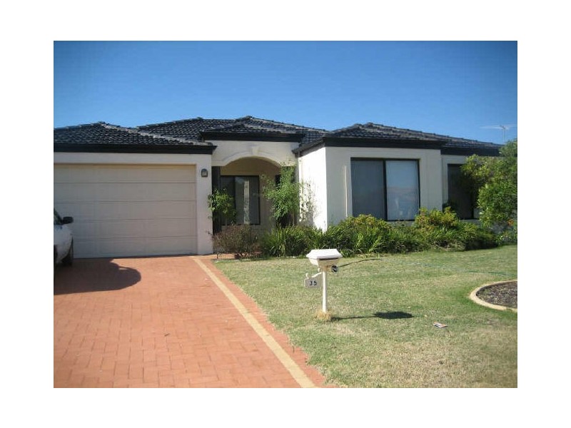 35 Lombe Gardens, Atwell WA 6164