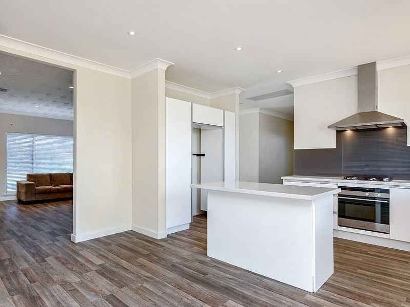 4 Fitzwater Way, Spearwood WA 6163