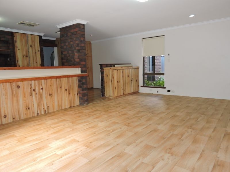 38 Nicholls Crescent, Bull Creek WA 6149