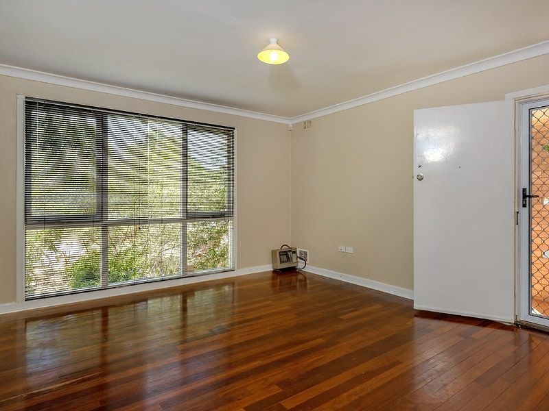 7 Rosalind Way, Coolbellup WA 6163