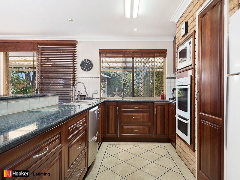 14 Haywood Trail, Leeming WA 6149