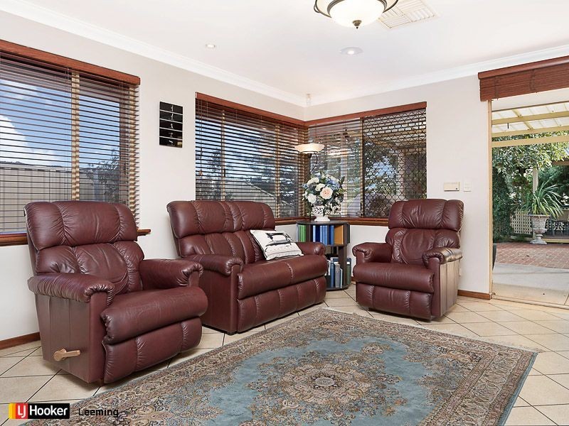 14 Haywood Trail, Leeming WA 6149