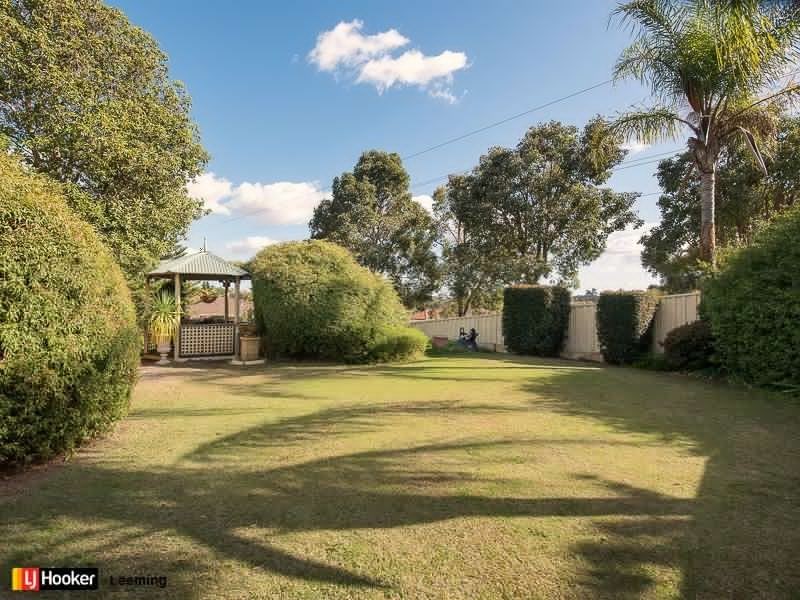 14 Haywood Trail, Leeming WA 6149