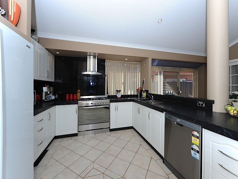 6 Trailridge Turn, Leeming WA 6149