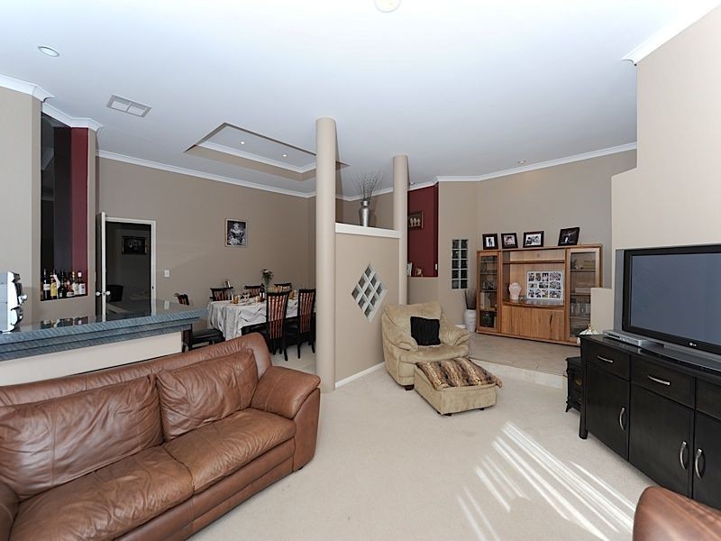 6 Trailridge Turn, Leeming WA 6149