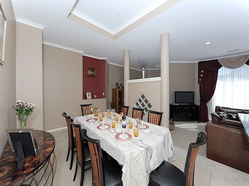 6 Trailridge Turn, Leeming WA 6149