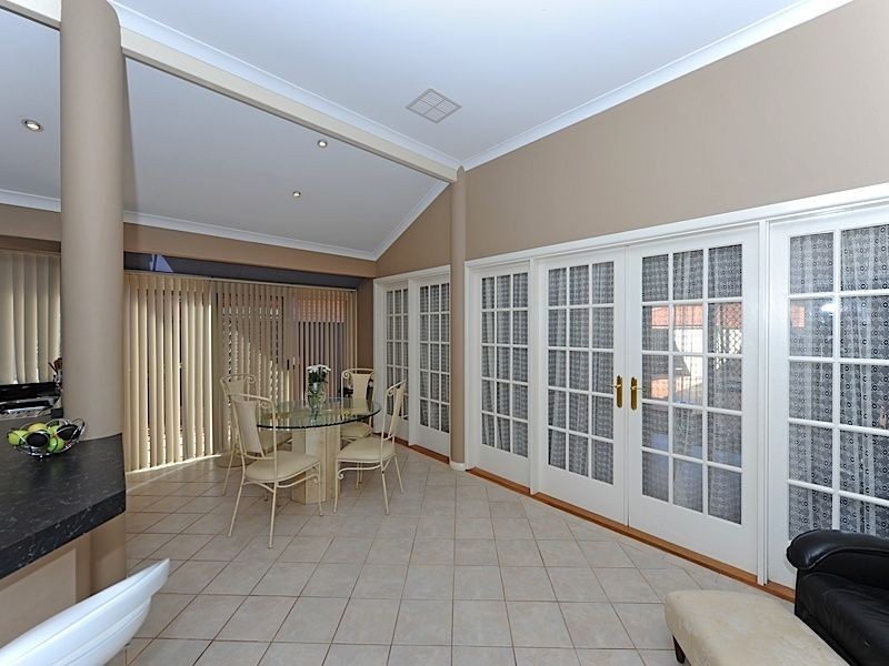 6 Trailridge Turn, Leeming WA 6149