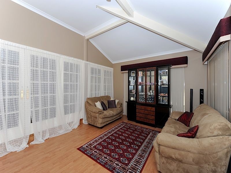6 Trailridge Turn, Leeming WA 6149