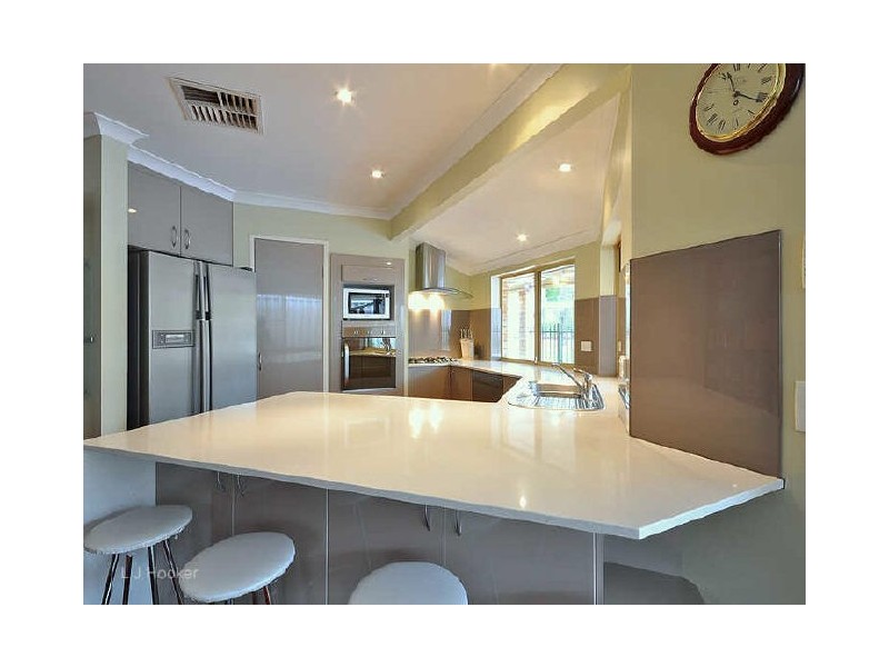 34 San Miguel Drive, Leeming WA 6149