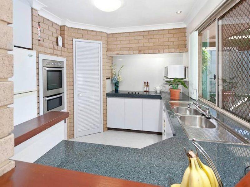 16 Gilbertson Road, Kardinya WA 6163