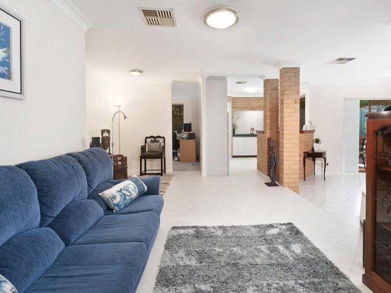 16 Gilbertson Road, Kardinya WA 6163