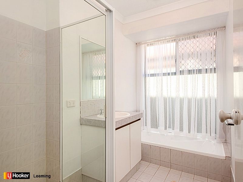 4 Molloy Circuit, Atwell WA 6164