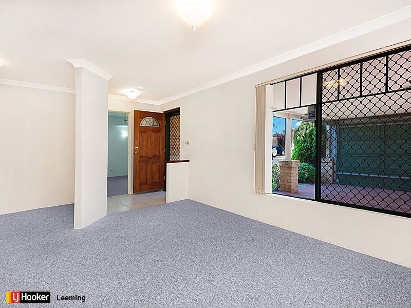 4 Molloy Circuit, Atwell WA 6164