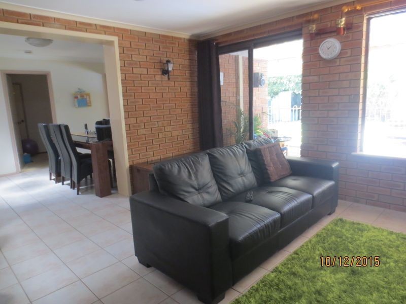 50 Greenway Avenue, Thornlie WA 6108