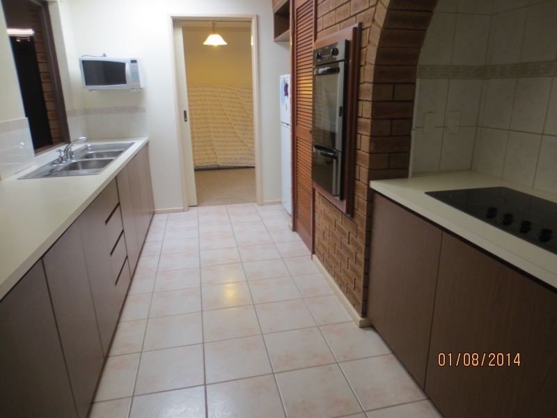 50 Greenway Avenue, Thornlie WA 6108