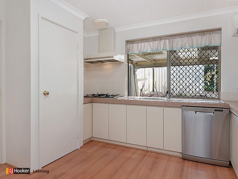 7 Fern leaf Court, Leeming WA 6149