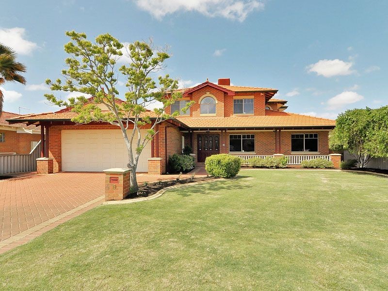 13 Wildwood Heights, Leeming WA 6149
