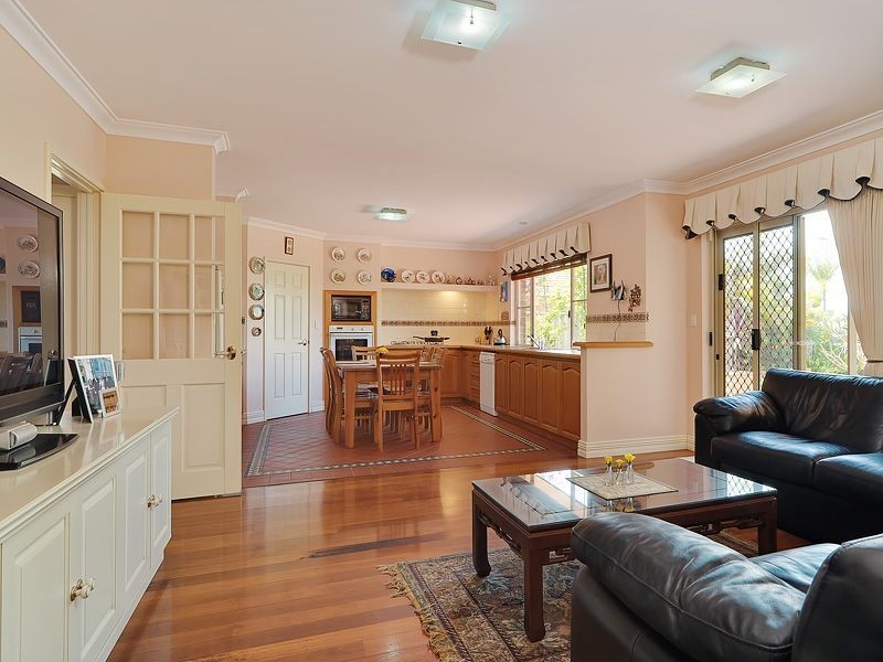 13 Wildwood Heights, Leeming WA 6149