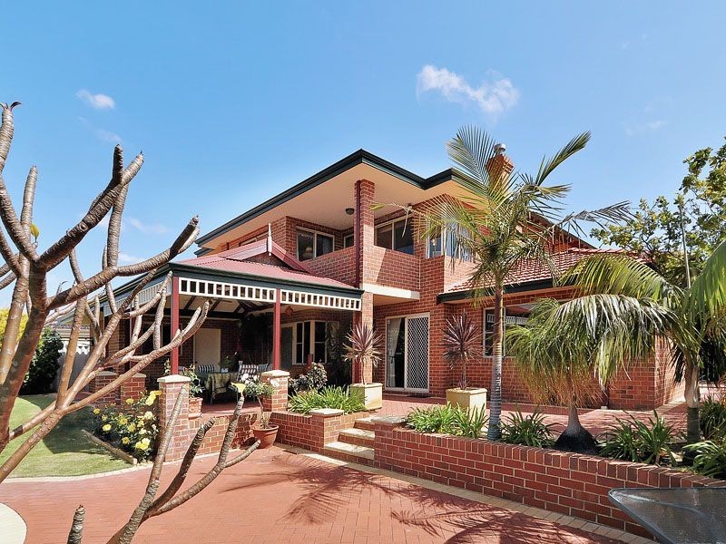 13 Wildwood Heights, Leeming WA 6149