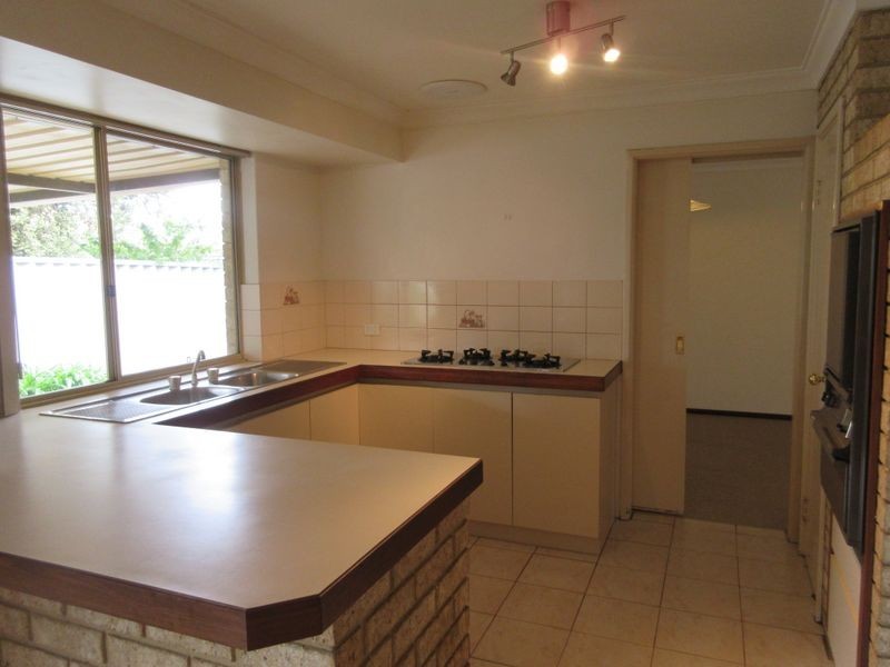 16B The Mews, Kardinya WA 6163