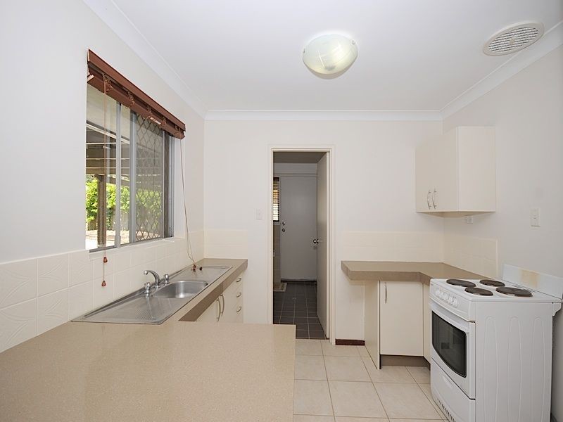 15 Krugger Place, Leeming WA 6149